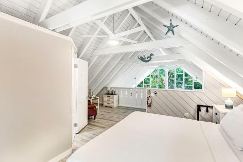 Hammock House