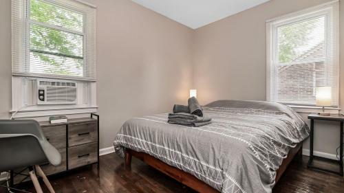 Pet Friendly Pleasant Home Near Downtown Detroit
