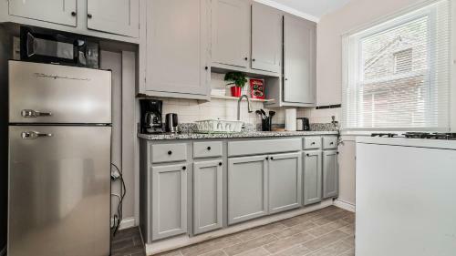 Pet Friendly Pleasant Home Near Downtown Detroit