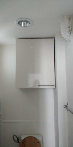 Modern 1 Bedroom Apartment Near The Metro.