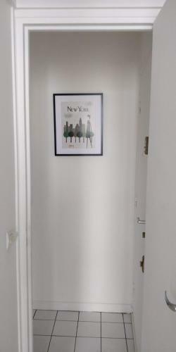 Modern 1 Bedroom Apartment Near The Metro.