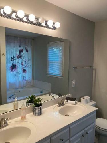 Peaceful Retreat Near Greensboro High Point 3b 3b