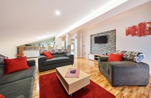 Alto Apartments