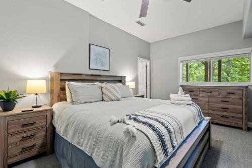 New! Carolina In The Pines- Hot Tub- Firepit!