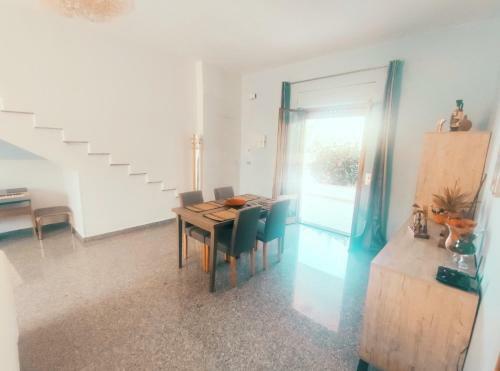 In Villa Con Piscina E Jacuzzi A San Leone