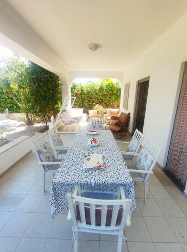 In Villa Con Piscina E Jacuzzi A San Leone