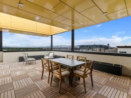Chic 1br Apartment W Balcony By Stay Gia