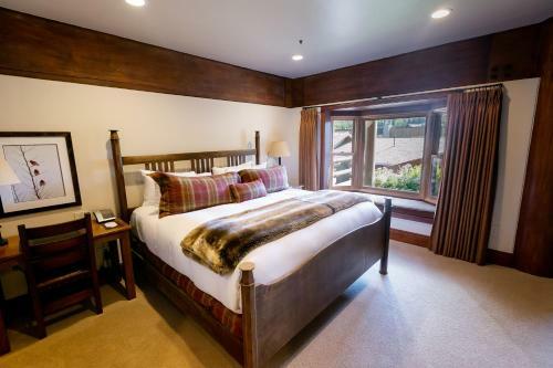 Luxury Four Bedroom Multi-level Townhouse Townhouse