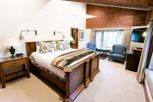 Luxury Four Bedroom Multi-level Townhouse Townhouse
