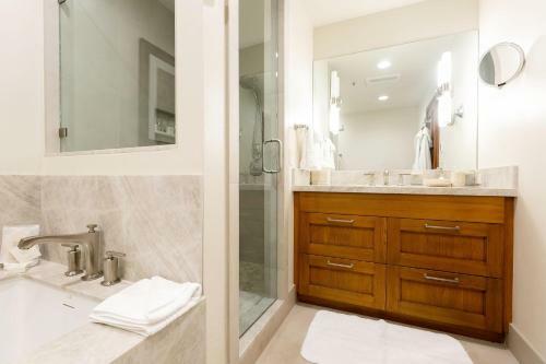 Luxury Three Bedroom Suite With Three Kings Apartment Hotel