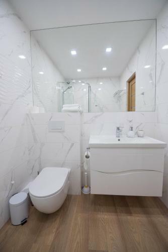 Cozy Apartment On Hlyboka Street 24