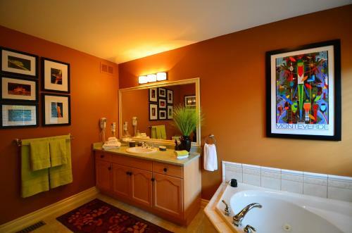 Explorer House Bed & Breakfast