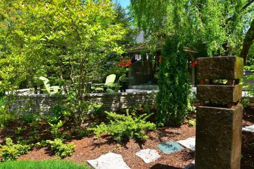 Explorer House Bed & Breakfast