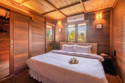 Stayvista At Vedanta Farm Villa