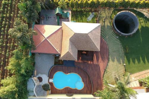 Stayvista At Vedanta Farm Villa