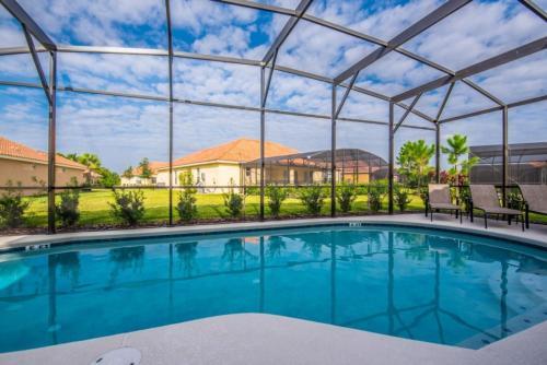 Desirable Solterra - 6 Bdm With Pool Spa Villa