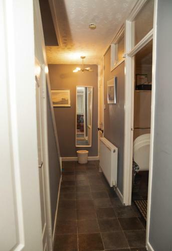 Stunning 2nd Floor 2 Bedroom Massionette Apartment