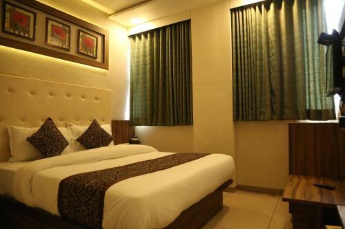 Hostal Hotel Rk Palace