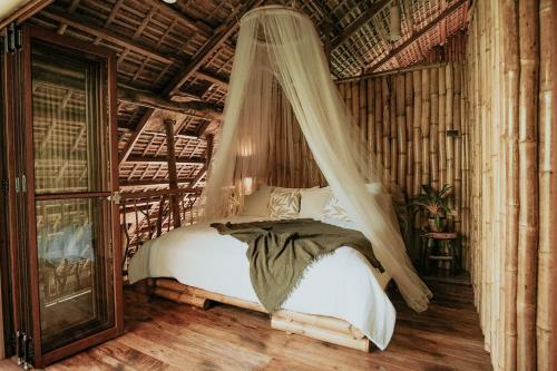 Lodge Treehouse De Valentine
