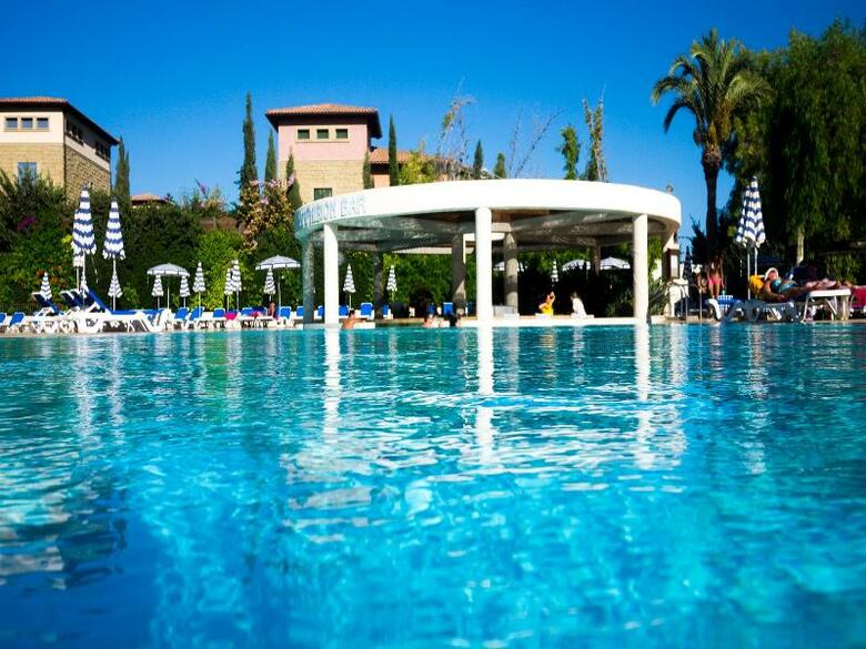 Hotel St Raphael Resort