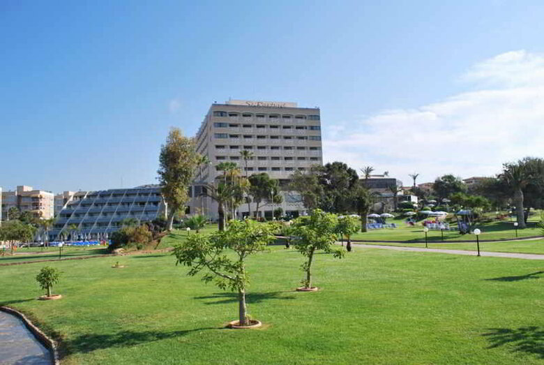 Hotel St Raphael Resort