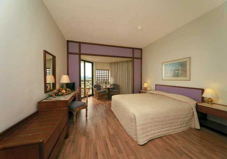 Hotel St Raphael Resort