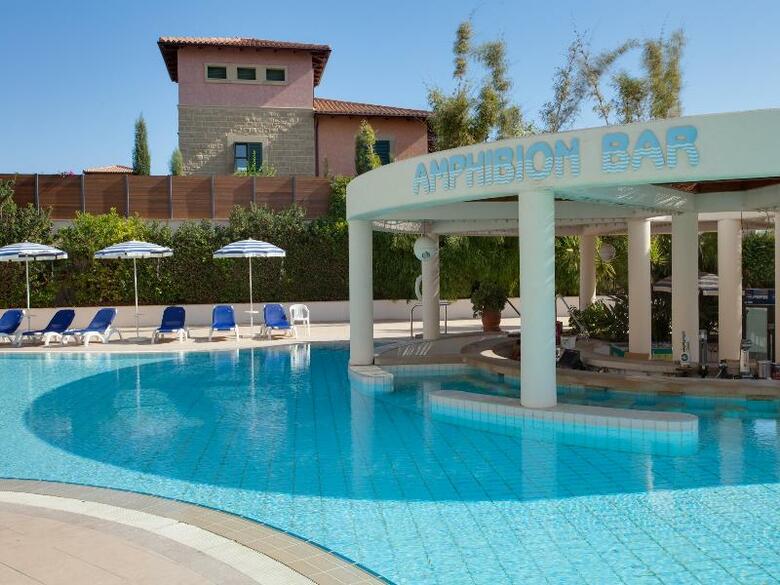 Hotel St Raphael Resort