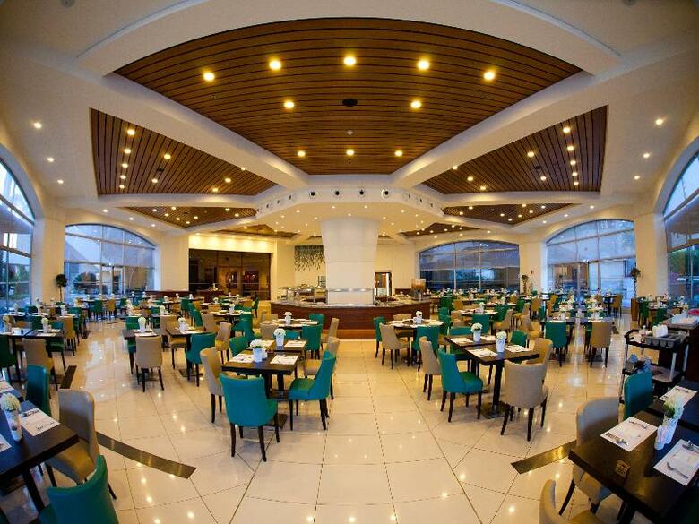 Hotel St Raphael Resort