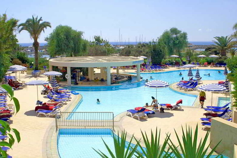 Hotel St Raphael Resort