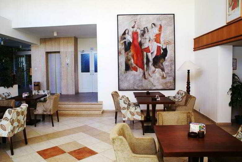 Anemi Hotel And Suites