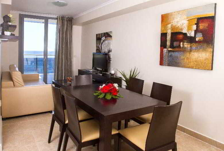 Apartamentos Del Mar