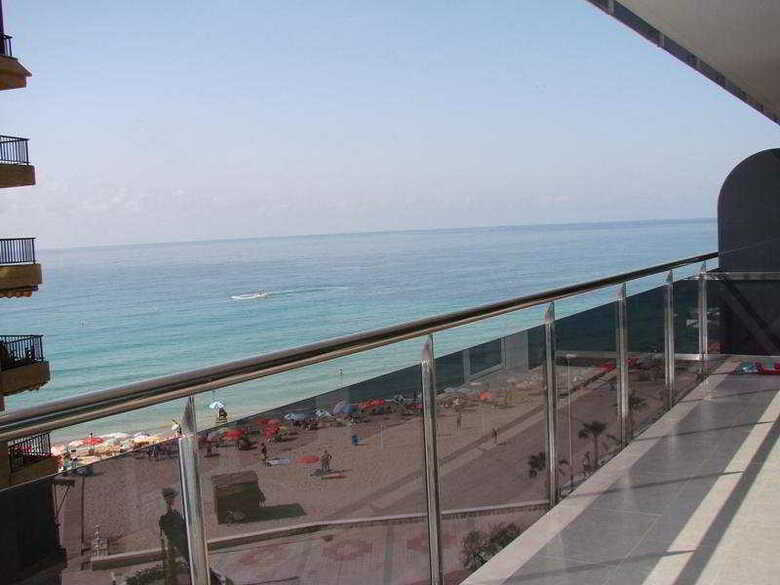 Apartamentos Del Mar