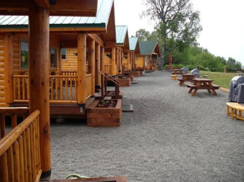 Cabins On The Bluff