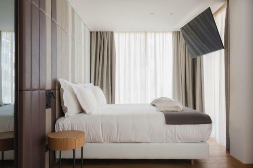 Lumen Hotel & The Lisbon Light Show