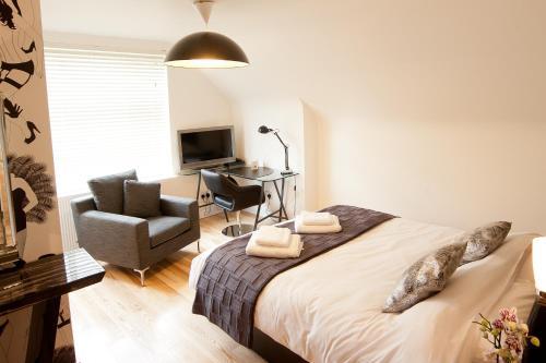 Bed & Breakfast Stay 2a