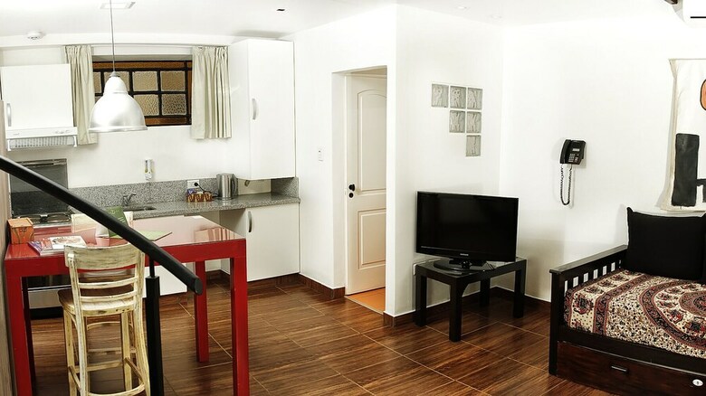 Hotel La Rozada Suites