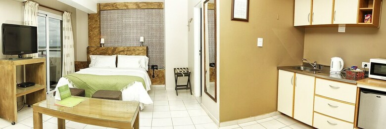 Hotel La Rozada Suites