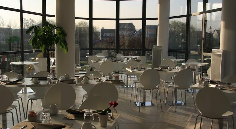 Aparthotel Residhome Neuilly Plaisance Bords de Marne