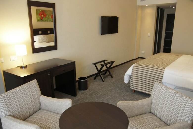 Hotel Howard Johnson By Wyndham Funes