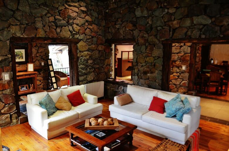 Hotel Lares De Chacras
