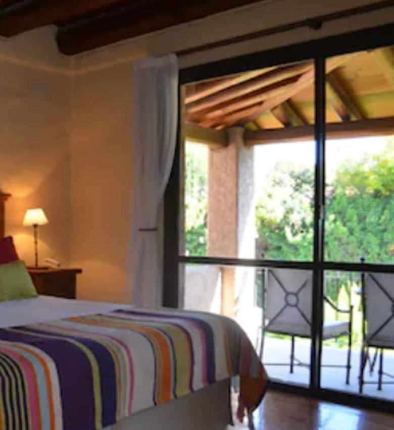 Hotel Lares De Chacras