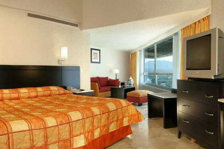 Hotel Krystal Ixtapa