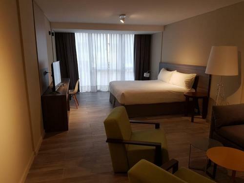 Hotel Olmos Suites