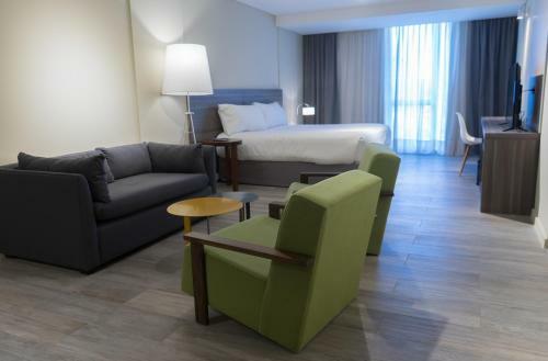 Hotel Olmos Suites