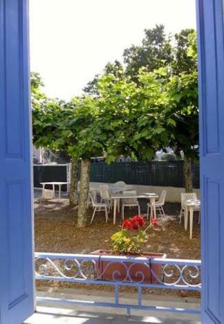 Hostal Residence Villa Bear