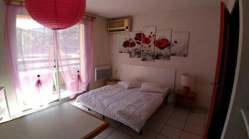 Hostal Residence Villa Bear