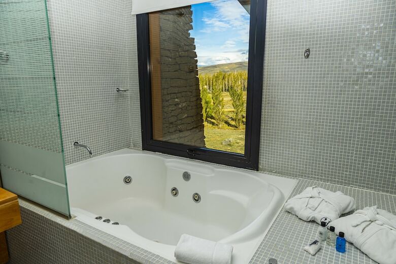 Hotel Design Suites