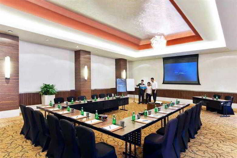 Hotel Novotel Mumbai Juhu Beach
