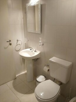 Hotel Emelsuites