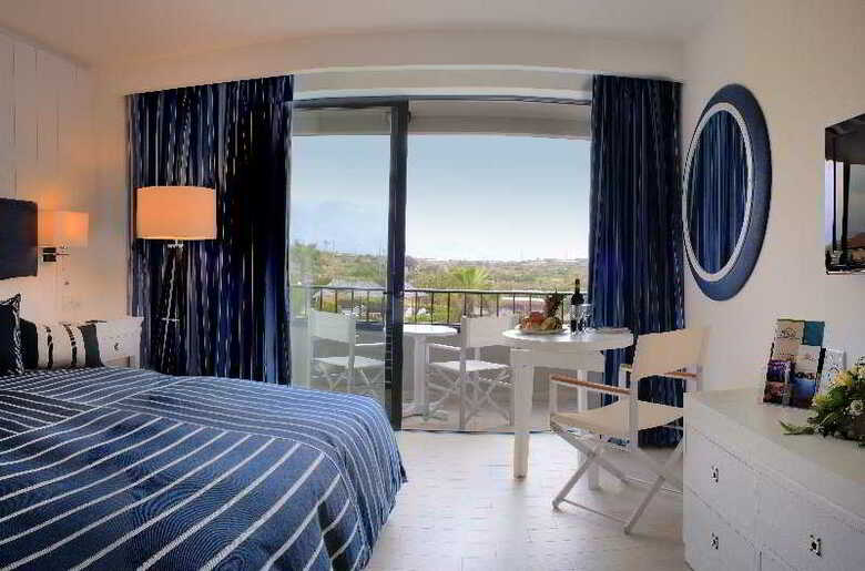 Hotel Db Seabank Resort + Spa